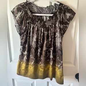 Limited flutter sleeve blouse